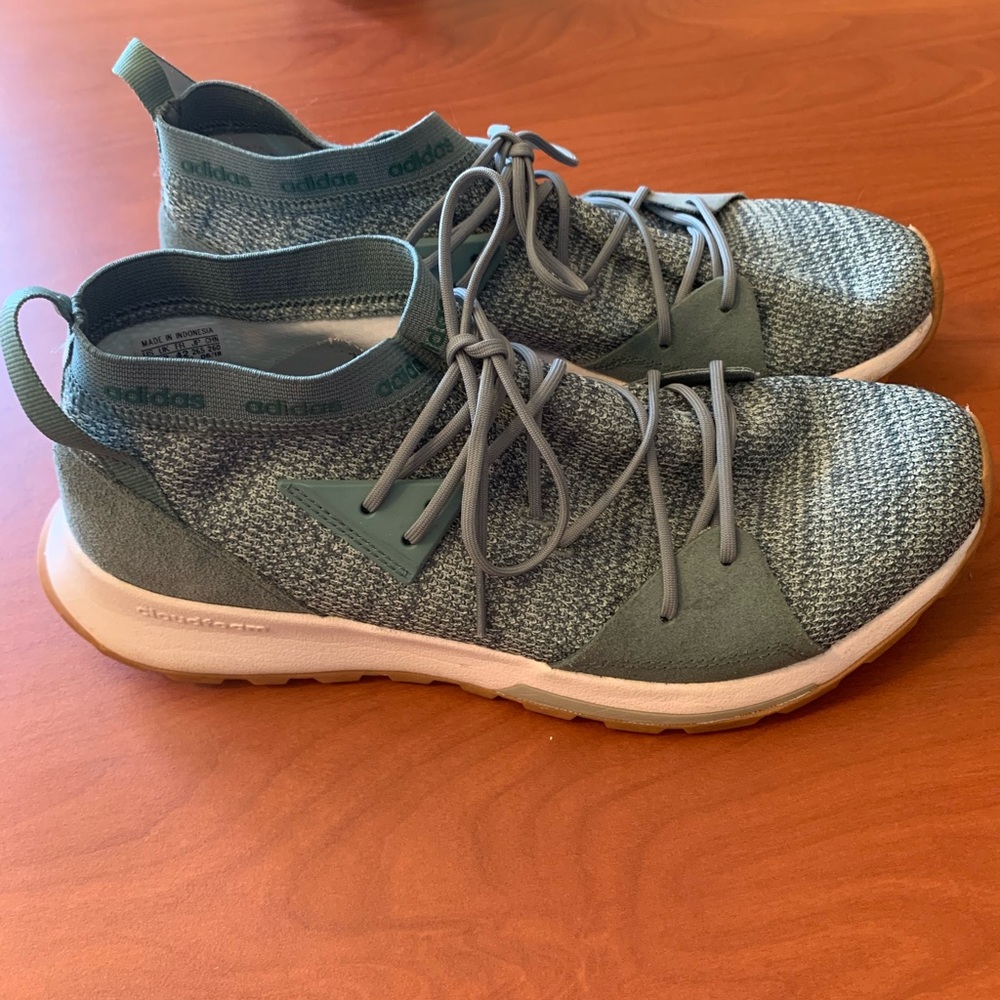 Adidas cloud foam shoes